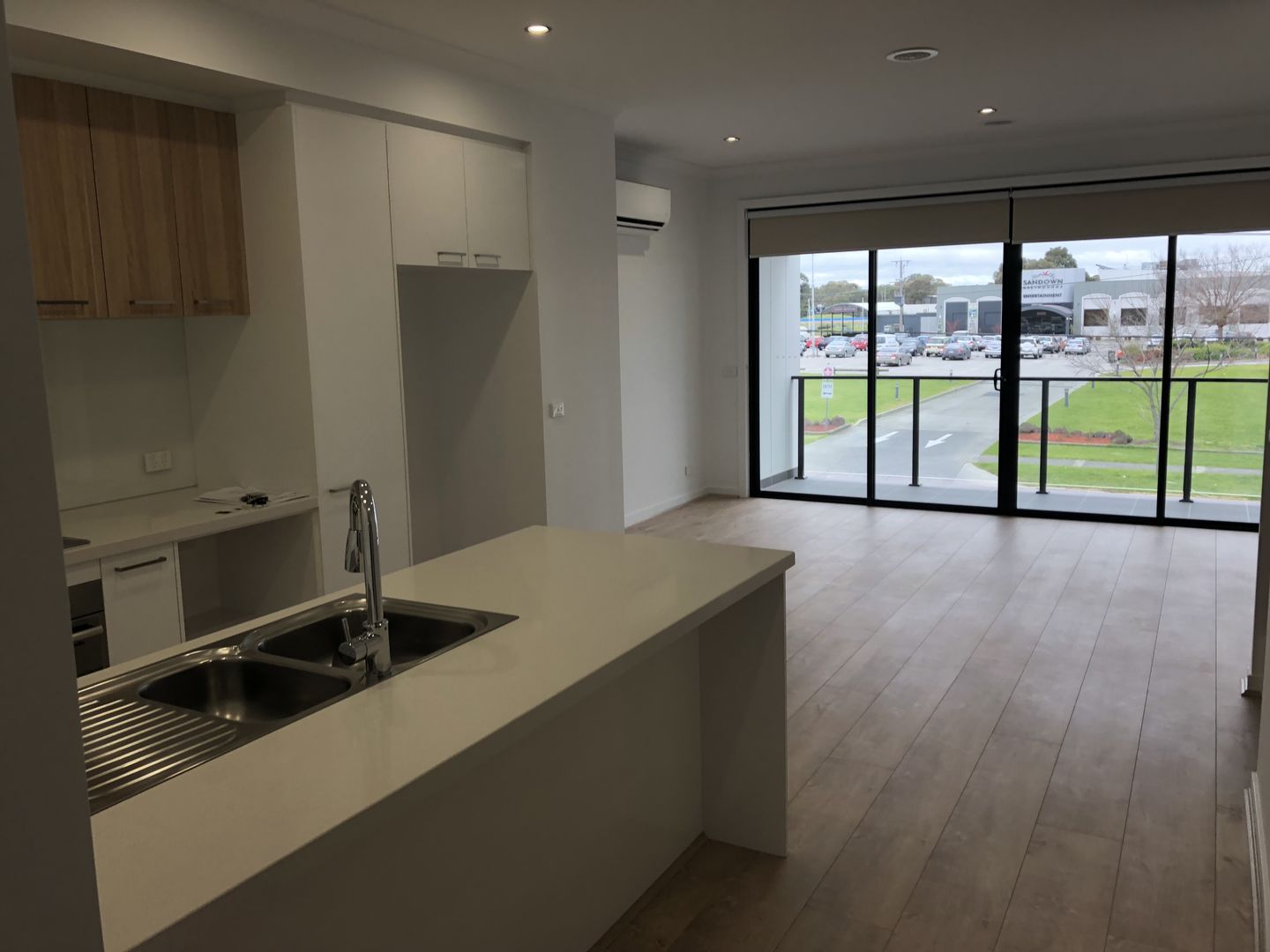 4 bedrooms House in 38 View Road SPRINGVALE VIC, 3171