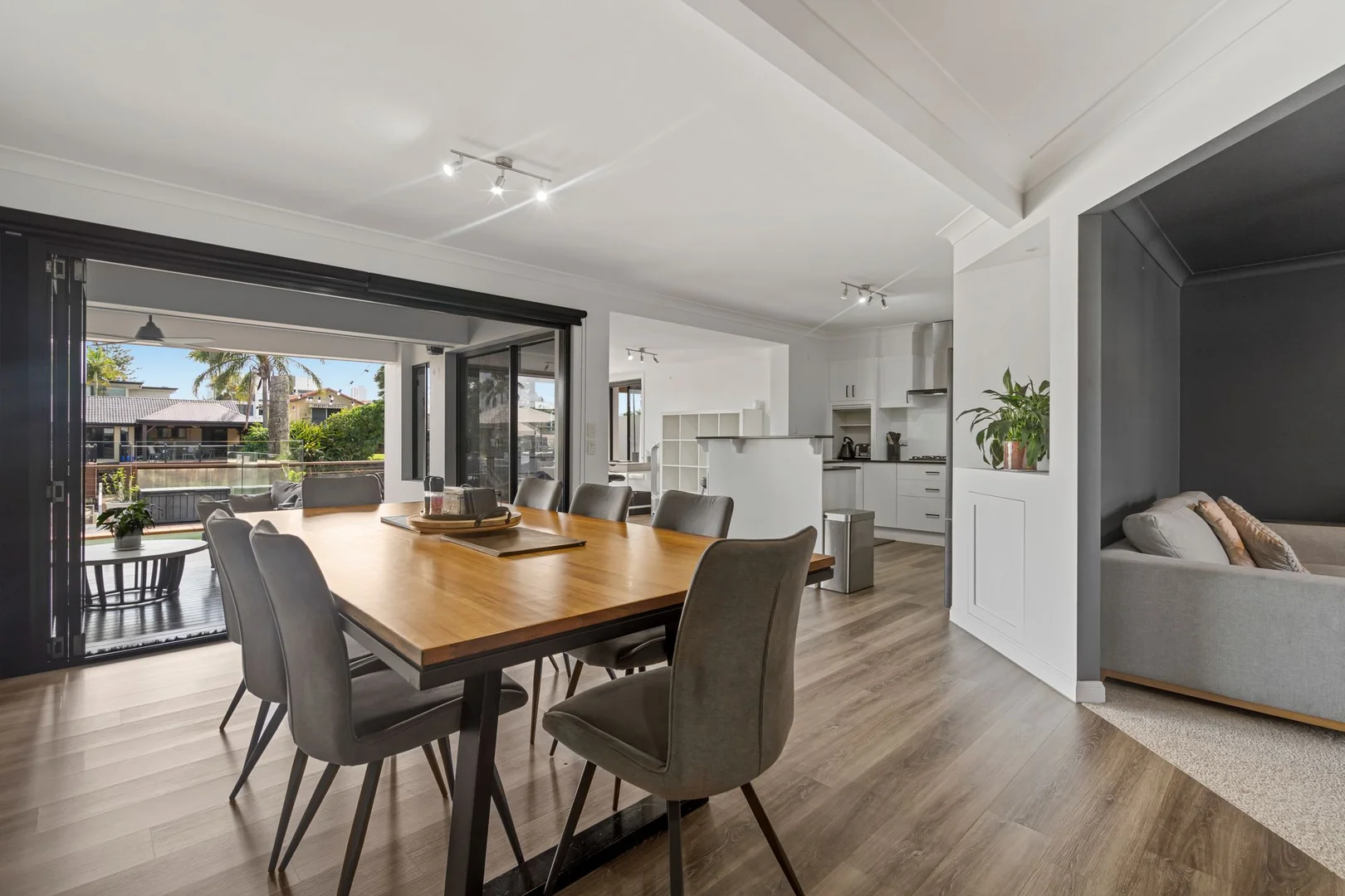 Additional image 3 of 35 Poinciana Boulevard, Broadbeach Waters QLD 4218