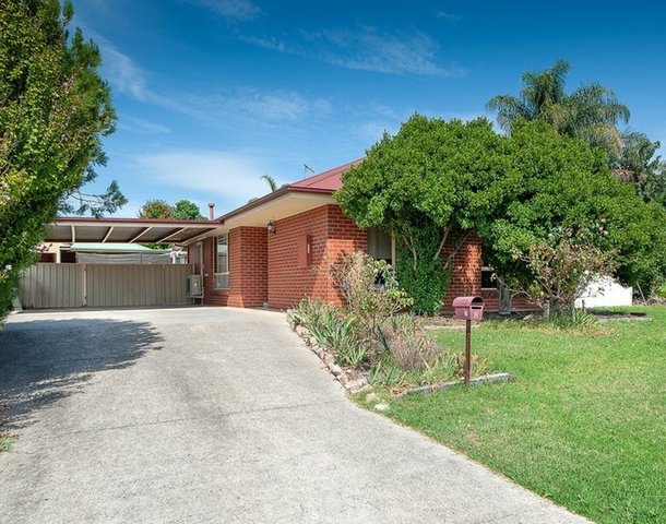 2 Jennifer Place, West Wodonga VIC 3690