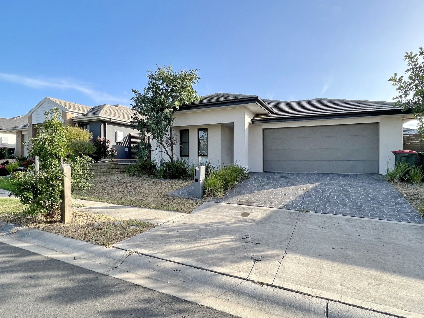 4 bedrooms House in 11 Taranga street GLEDSWOOD HILLS NSW, 2557