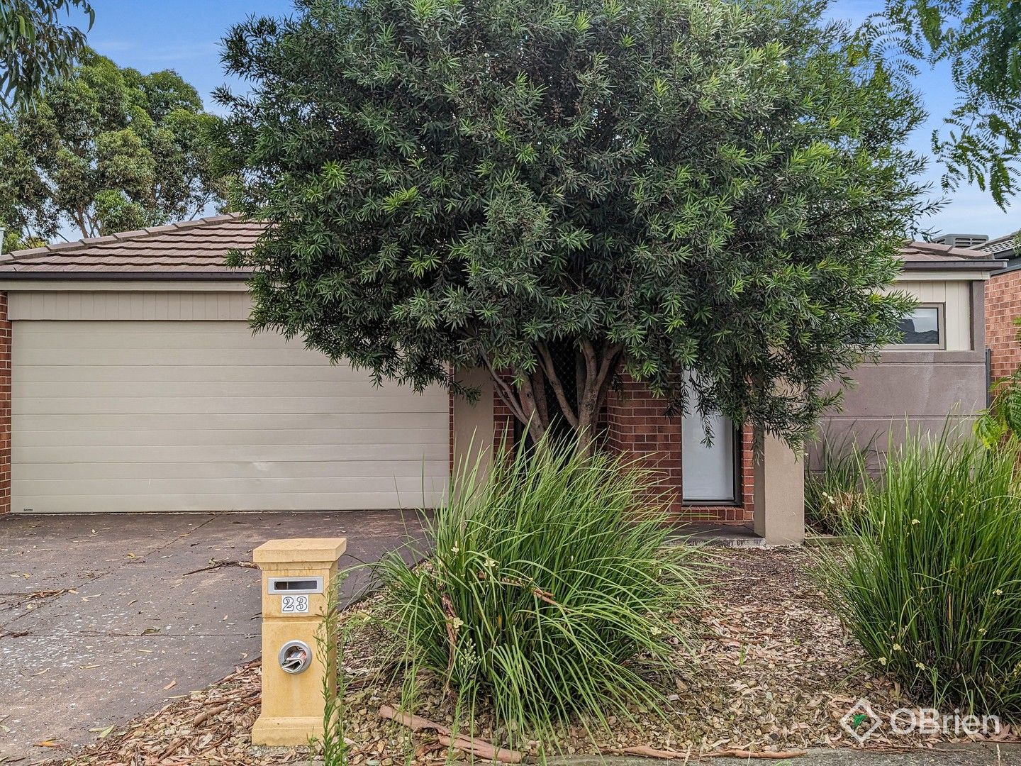4 bedrooms House in 23 Fleuve Rise CLYDE NORTH VIC, 3978