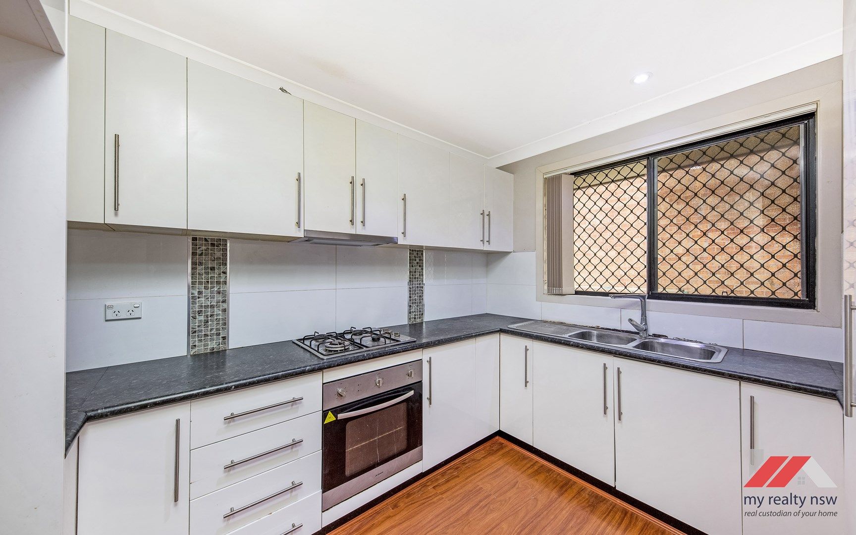 7/39 Surrey Street, Minto NSW 2566, Image 1