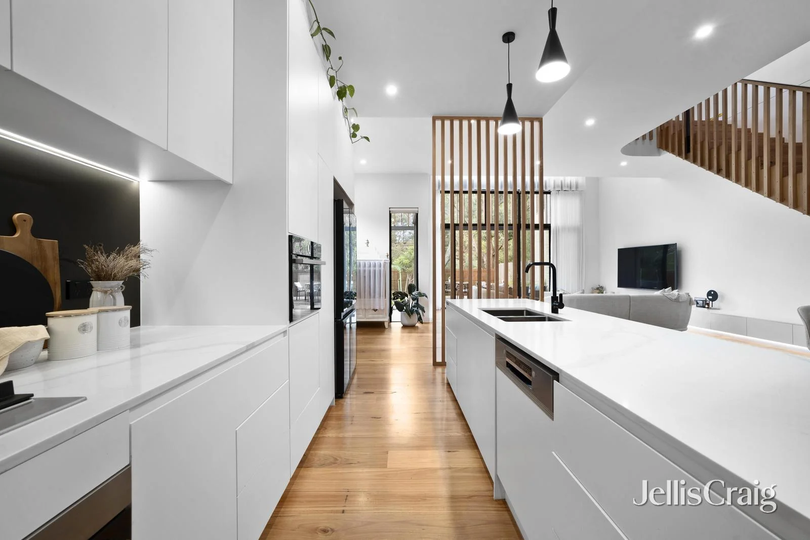 Additional image 8 of 3/203 Canterbury Road, Blackburn VIC 3130