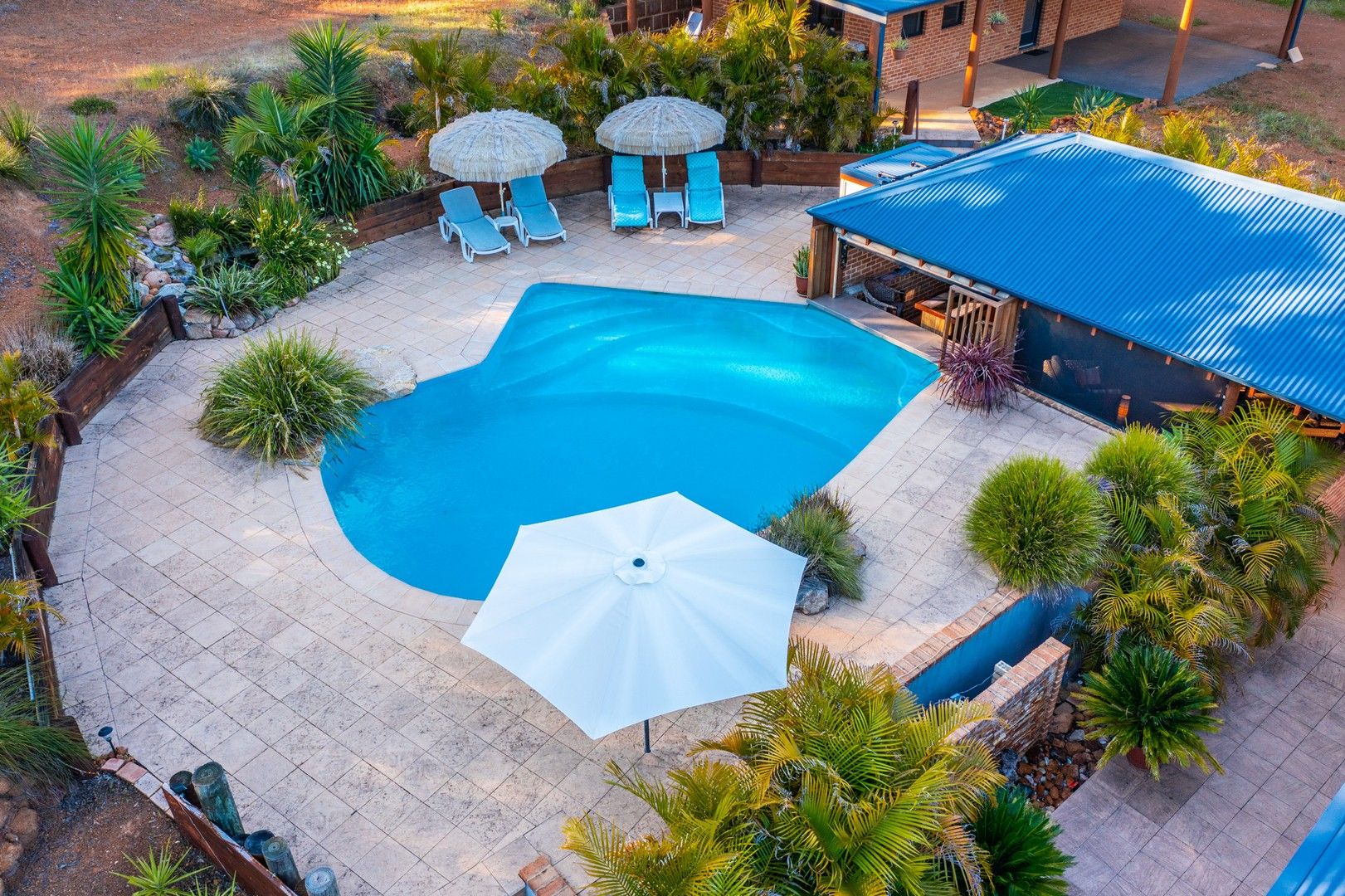 5 bedrooms House in 171 Maine-anjou Drive LOWER CHITTERING WA, 6084