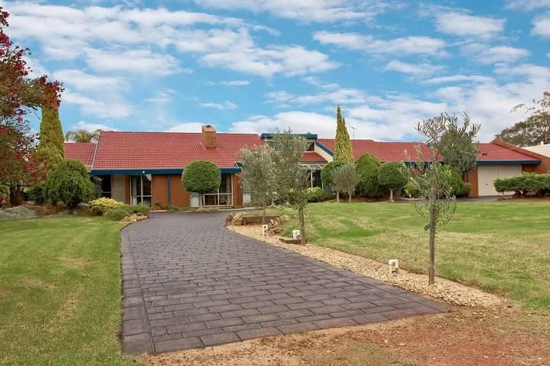 349 Duncans Road, Werribee South Property History & Address Research