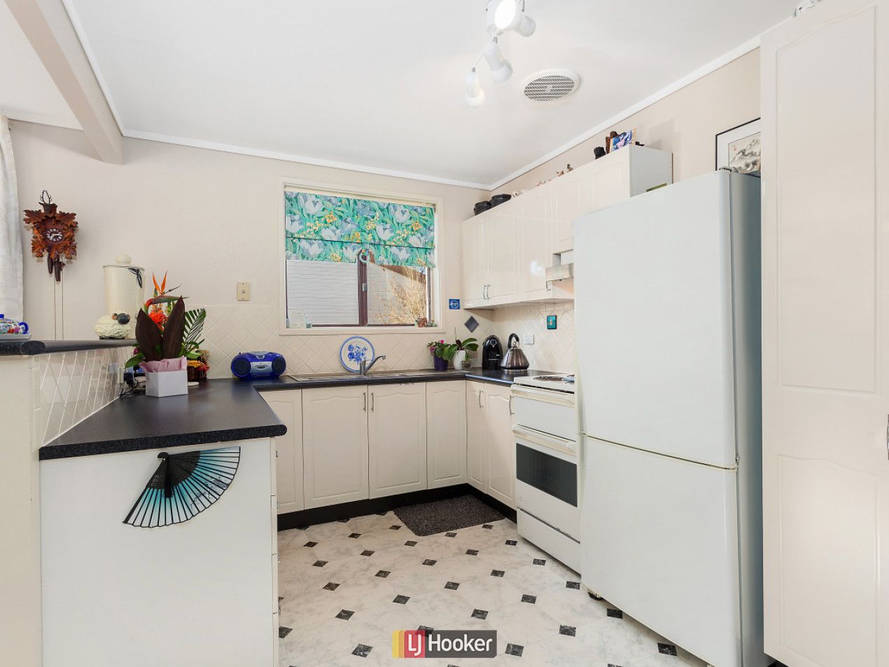 28 Baddeley Crescent, Spence ACT 2615, Image 2