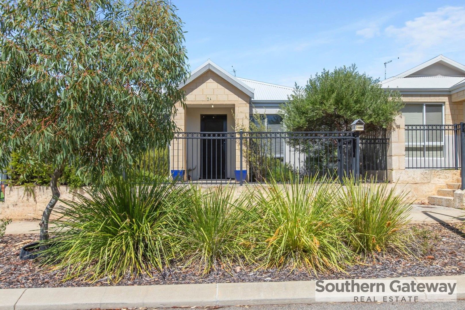 3 bedrooms House in 34 Walden Street WELLARD WA, 6170