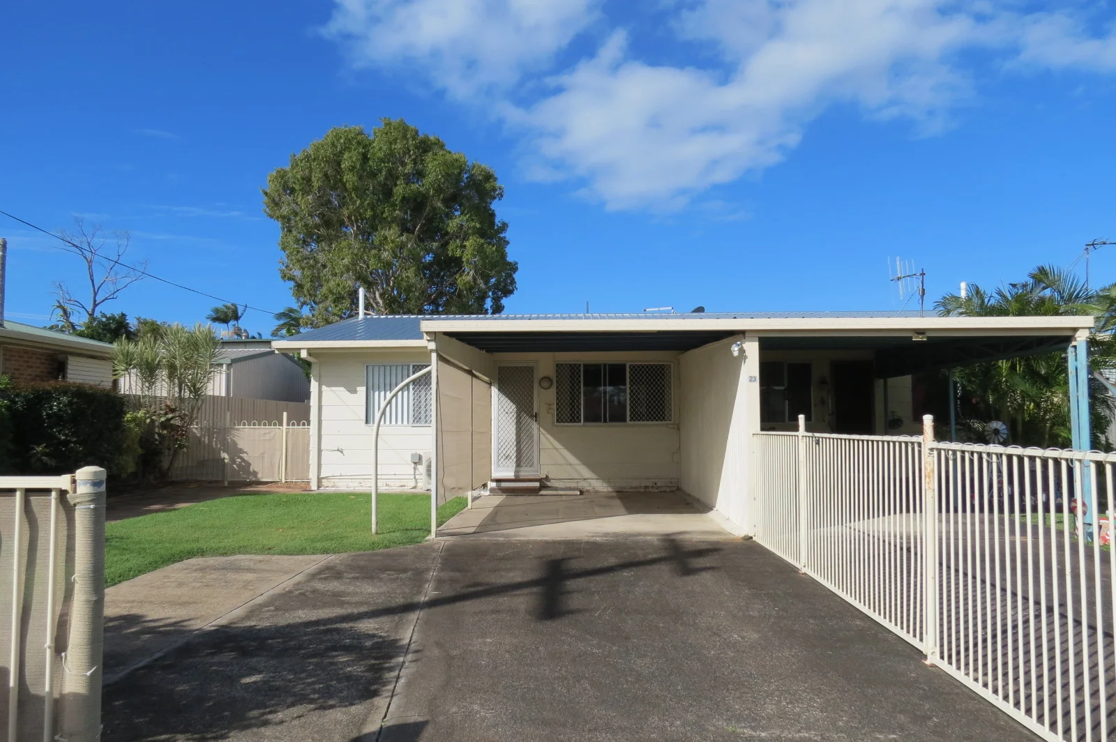 1/23 Murphy Street, Point Vernon QLD 4655