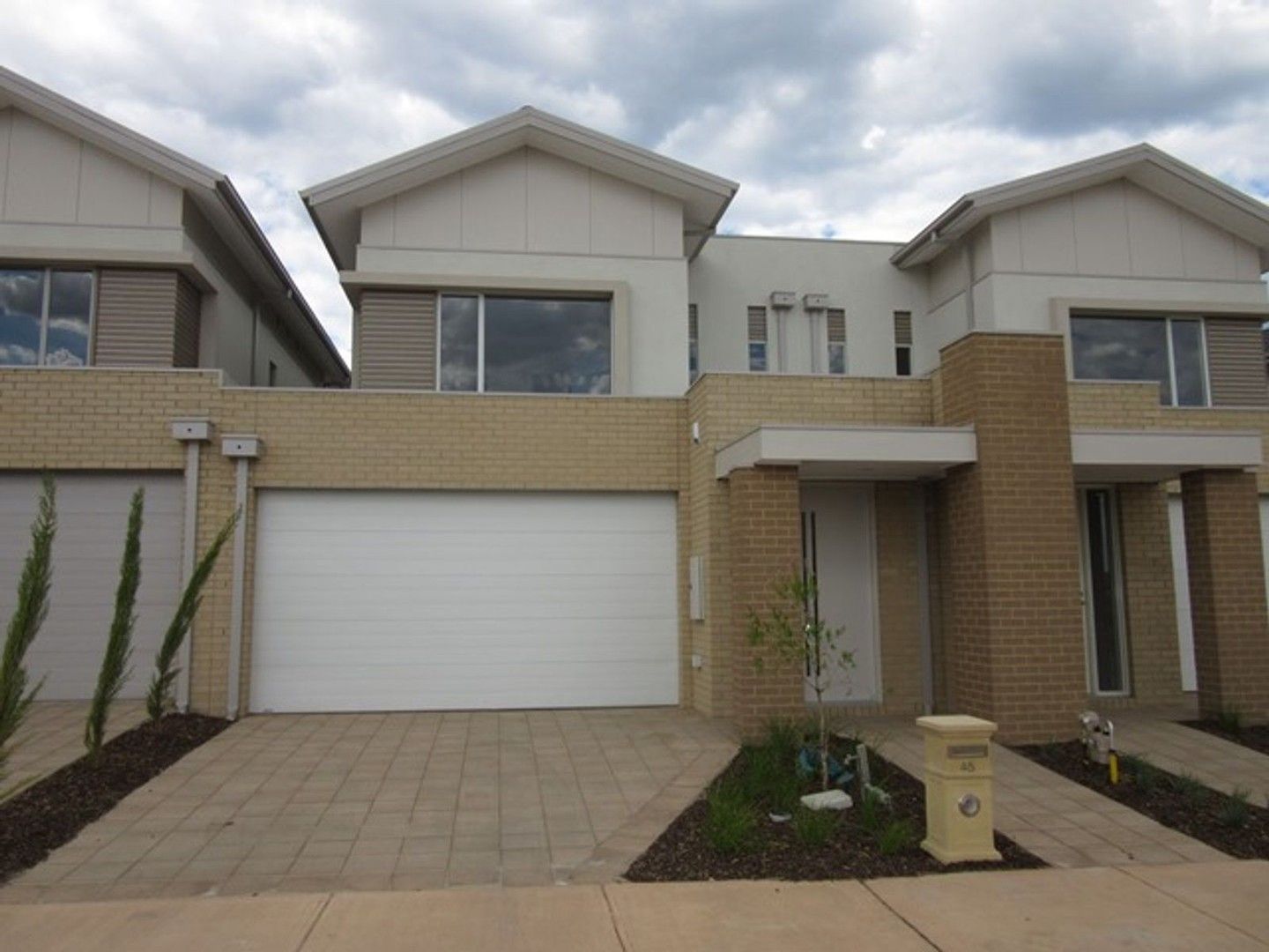 4 bedrooms Townhouse in 45 Broadbeach Circuit POINT COOK VIC, 3030