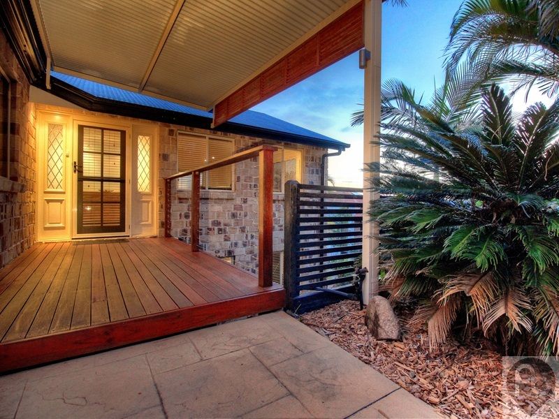 8 Mooloo Court, Shailer Park QLD 4128, Image 0