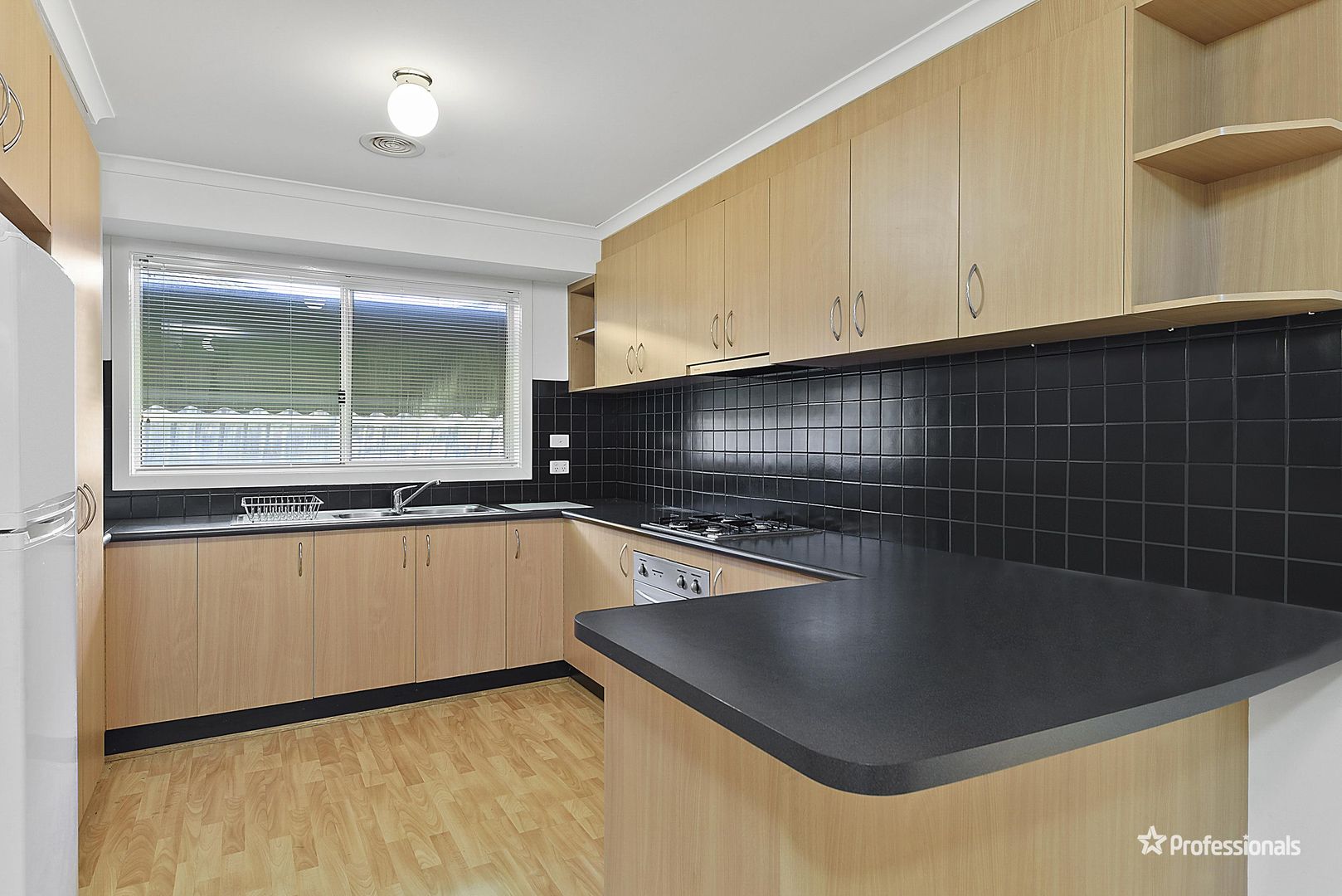 3/119 Mossfiel Drive, Hoppers Crossing VIC 3029, Image 2