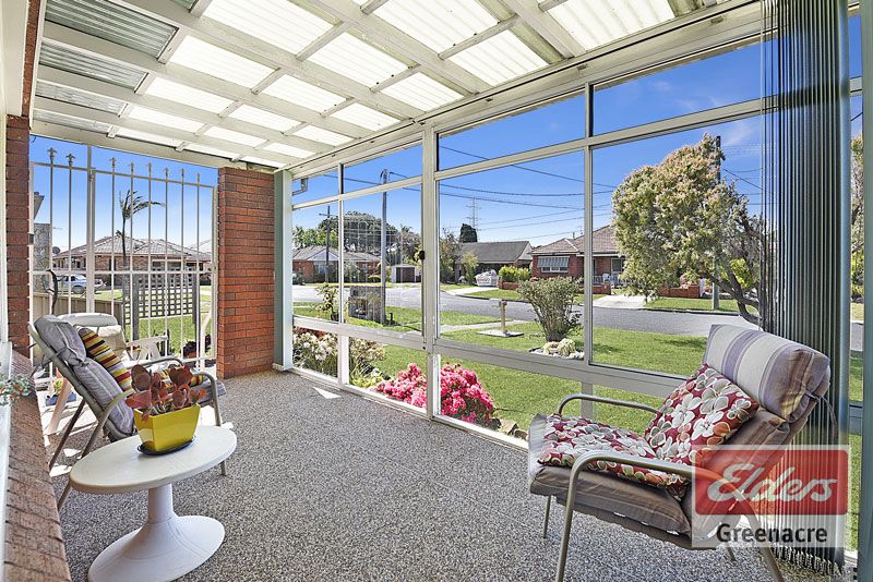 5 Bunt Avenue, Greenacre NSW 2190, Image 2