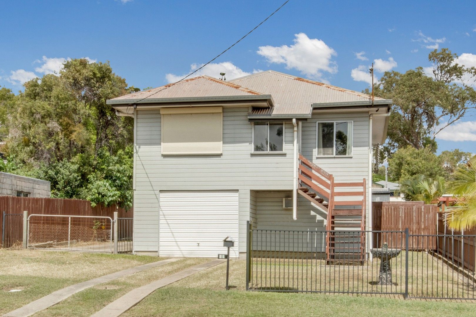 2 bedrooms House in 13 Buller Street SOUTH GLADSTONE QLD, 4680