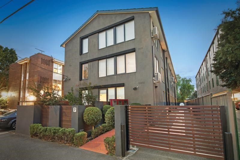 2 bedrooms Apartment / Unit / Flat in 3/7 Barnsbury Road SOUTH YARRA VIC, 3141