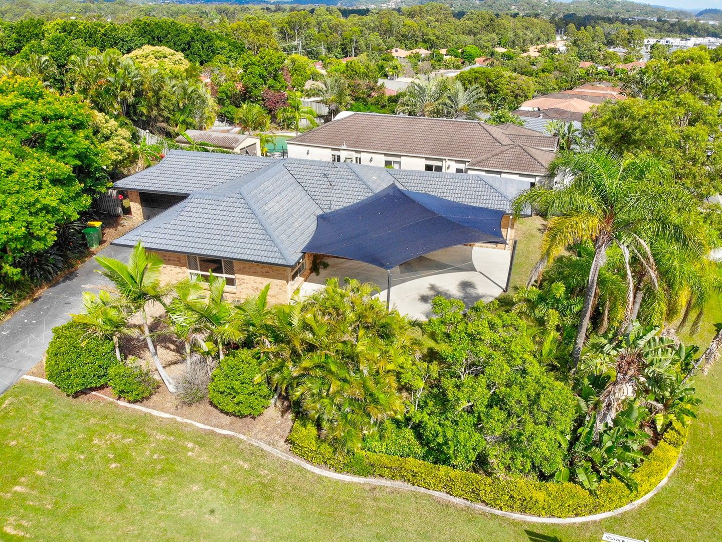 4 bedrooms House in 1 Highview Place PARKWOOD QLD, 4214