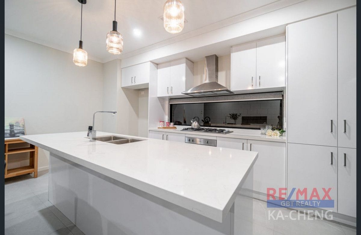 4 bedrooms House in 16 Oroya Close MORLEY WA, 6062