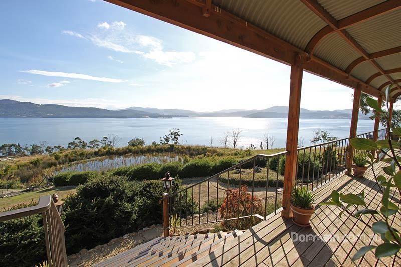 574 Police Point Road, POLICE POINT TAS 7116, Image 0