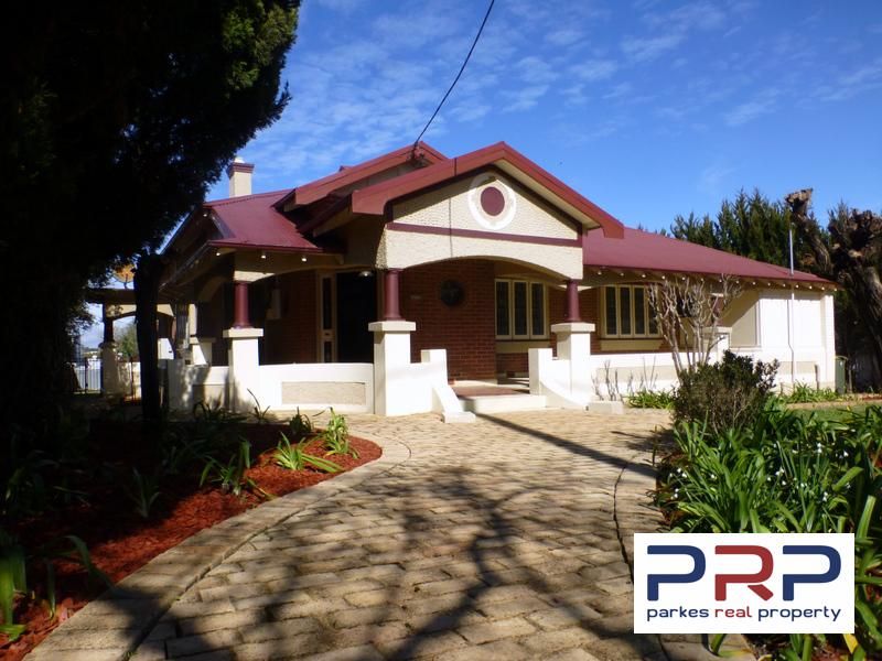 4 bedrooms House in 17 Cecile Street PARKES NSW, 2870
