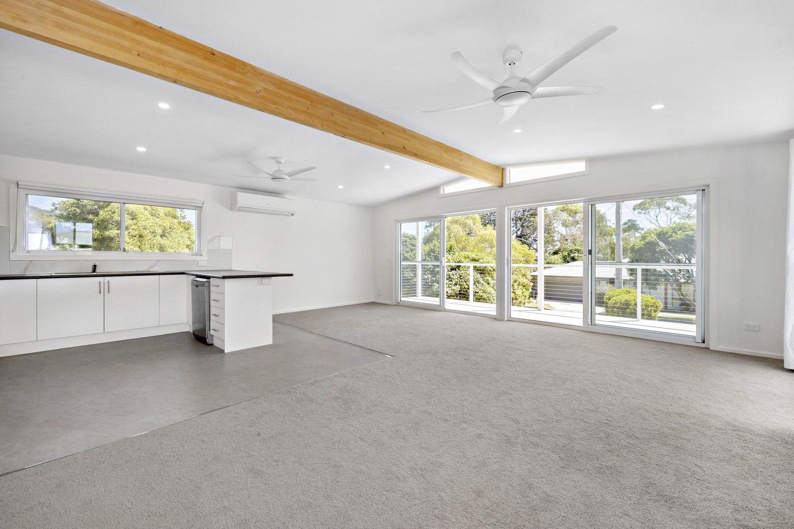 4 bedrooms House in 13 Dahlia Street DROMANA VIC, 3936