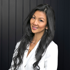 Lucia Hou, Property manager