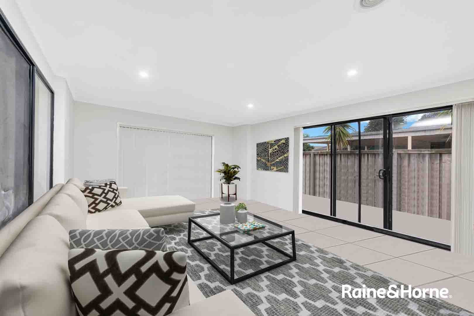 4 ROBUSTA AVENUE, Cranbourne VIC 3977, Image 2