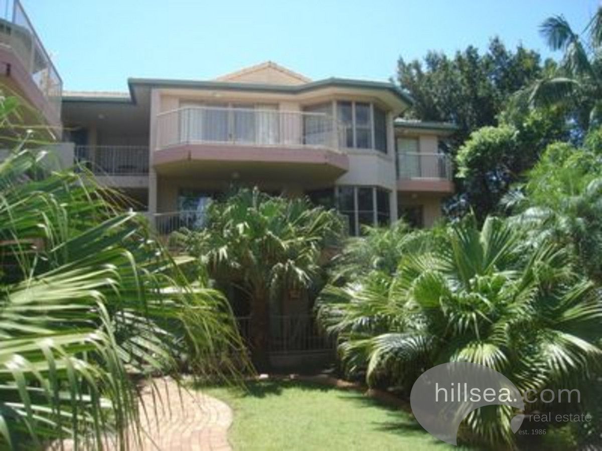 2 bedrooms Apartment / Unit / Flat in 3/25 Brighton Street BIGGERA WATERS QLD, 4216