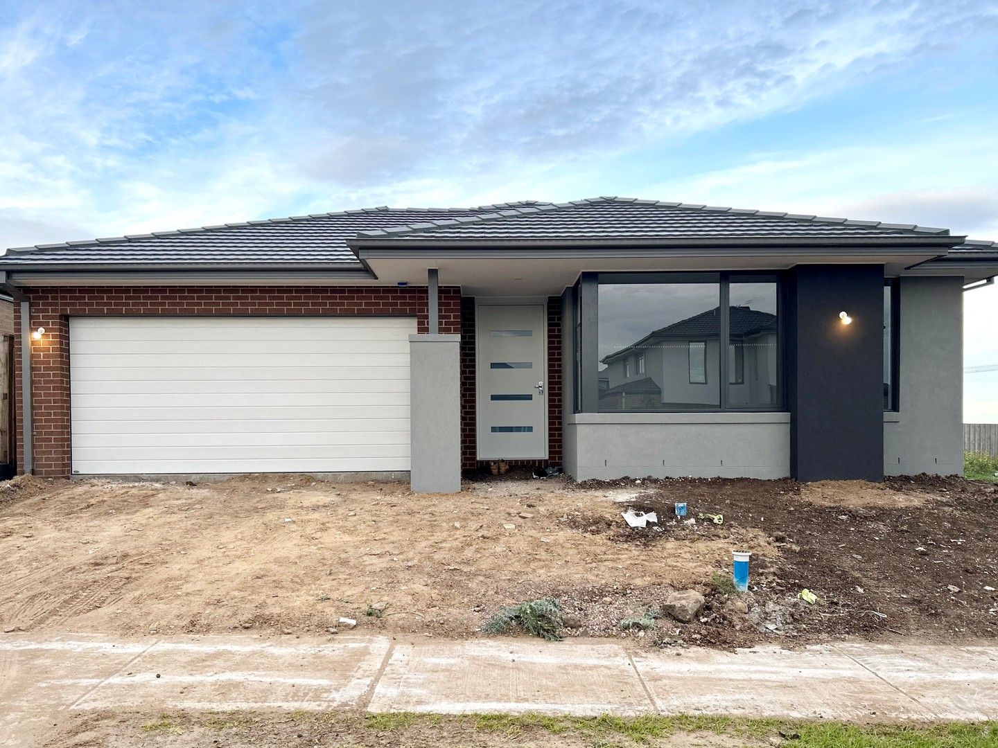 4 bedrooms House in 31 Sherry Circuit FRASER RISE VIC, 3336
