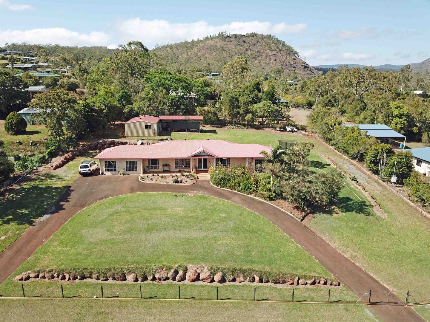 5 bedrooms Acreage / Semi-Rural in 3 Nadia Close TOLGA QLD, 4882