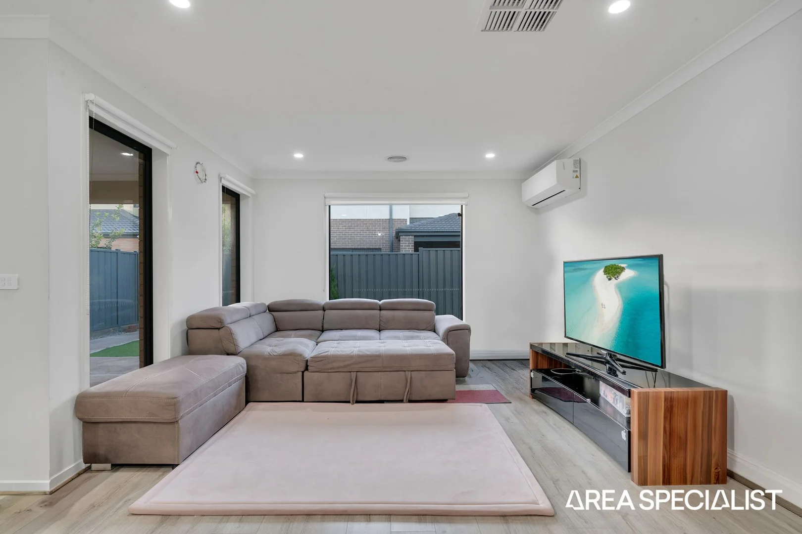 Additional image 5 of 2/4 Dorset Grove, Truganina VIC 3029