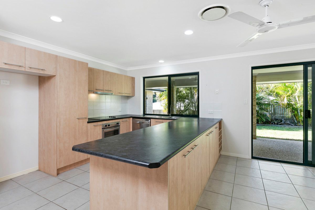 27 Petigrain Avenue, Palmwoods QLD 4555, Image 2