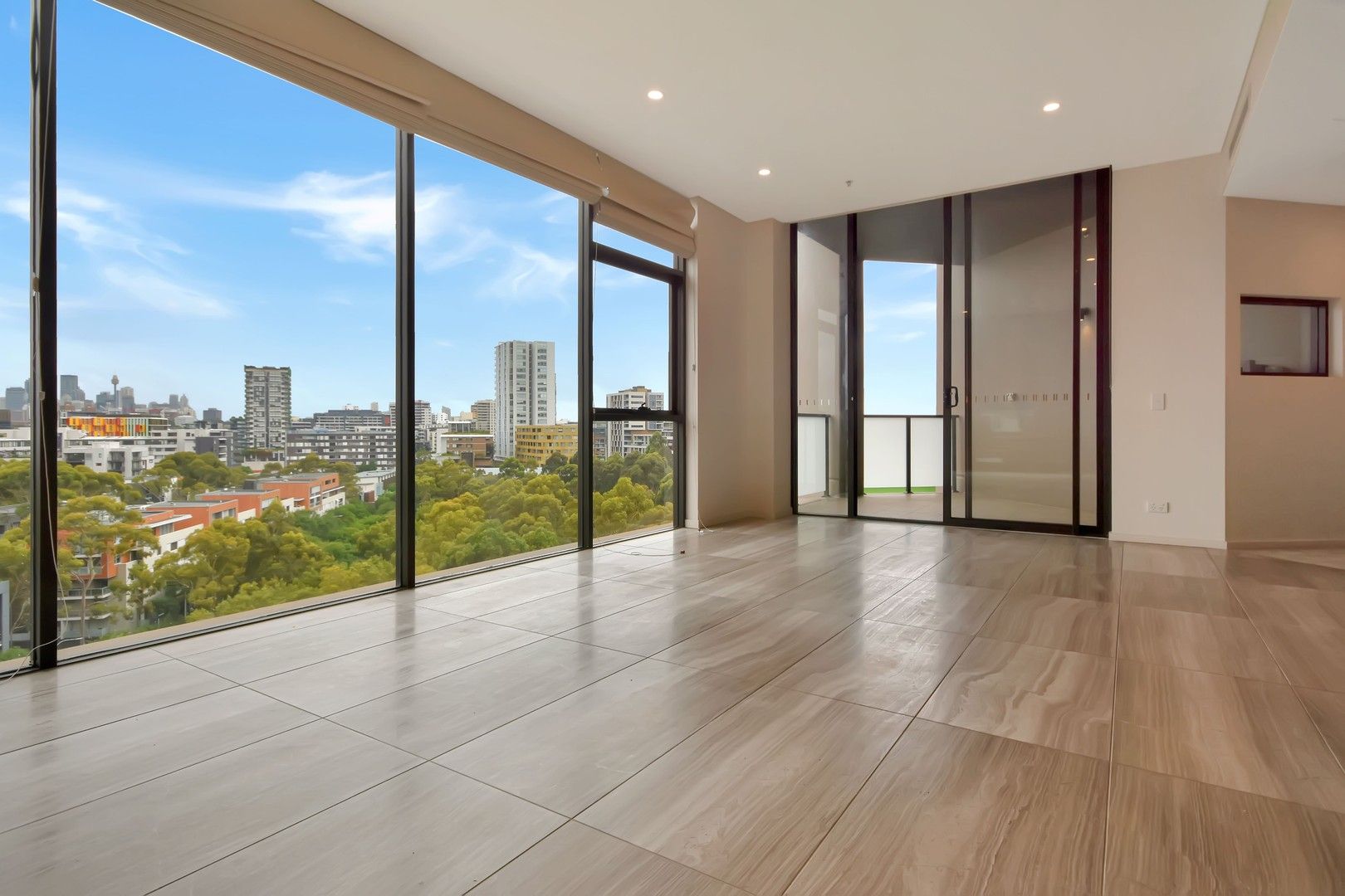3 bedrooms Apartment / Unit / Flat in 1011/1 Hutchinson Walk ZETLAND NSW, 2017