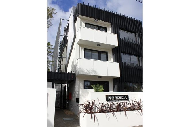 Picture of 4/80 Chapel Street, ST KILDA VIC 3182