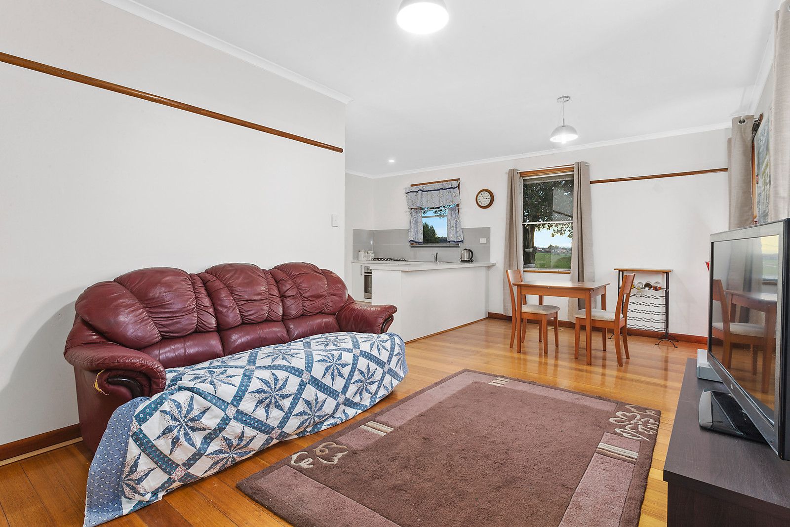 102 Sunset Boulevard, Jacana VIC 3047, Image 2