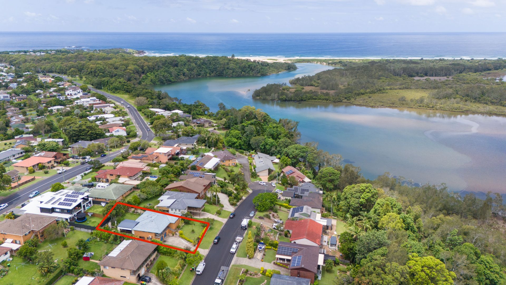 14 Cunningham Crescent, Sawtell NSW 2452, Image 1