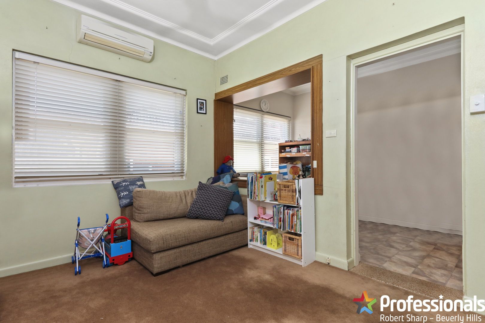 22 Tallawalla Street, Beverly Hills NSW 2209, Image 2