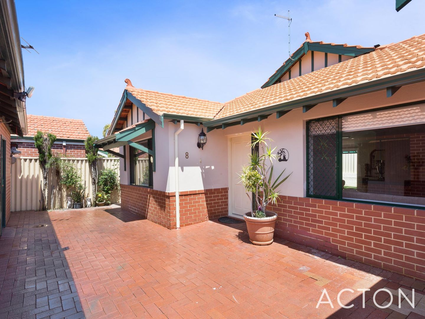 8/93-95 Scarborough Beach Road, Mount Hawthorn WA 6016, Image 2