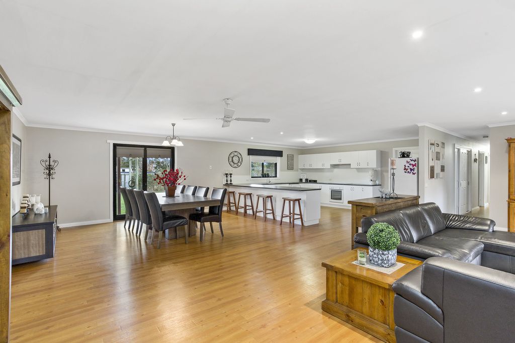 1579 Warrnambool - Caramut Road, Winslow VIC 3281, Image 2