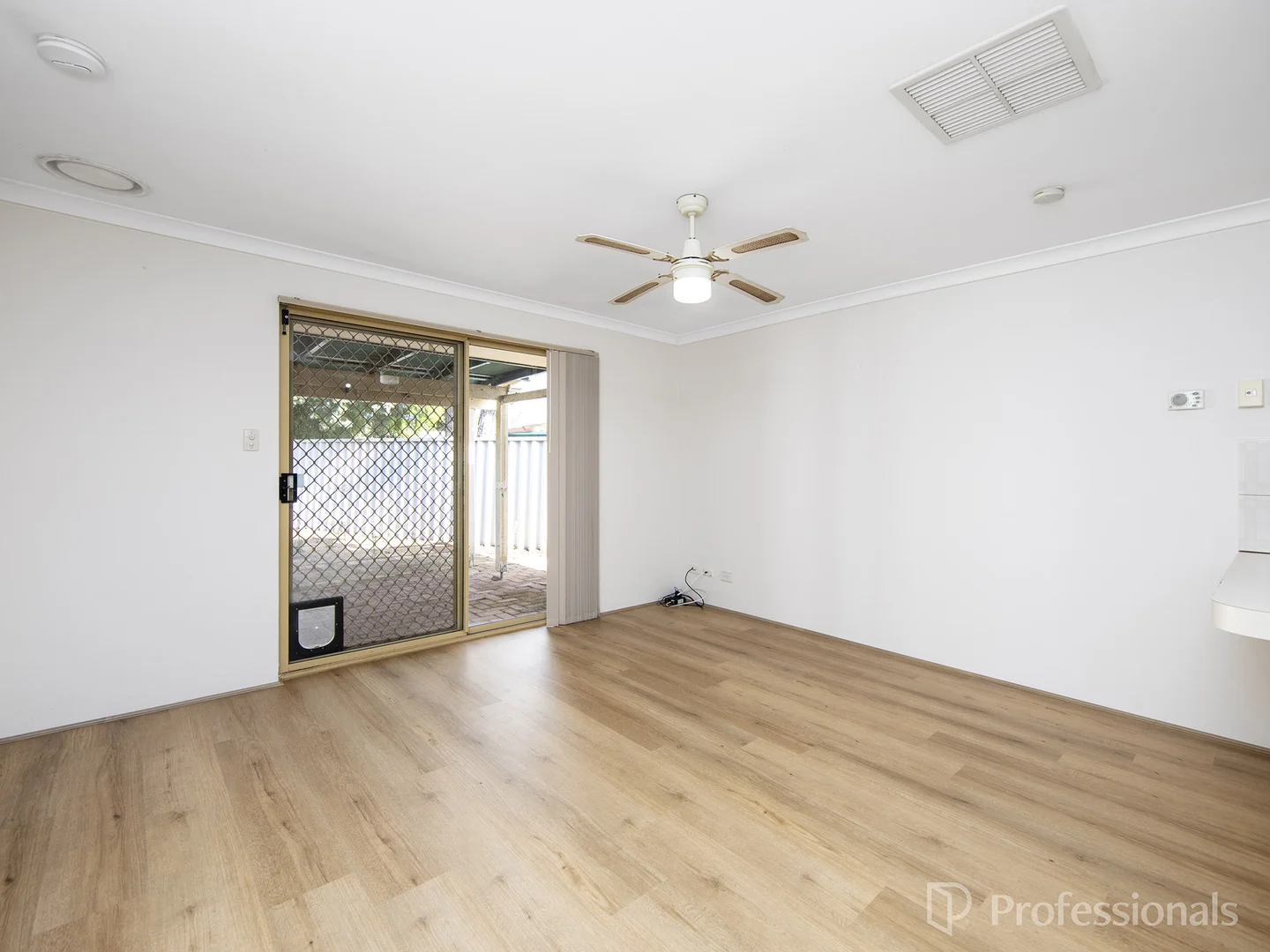 Additional image 7 of 43 Towerhill Road, Alexander Heights WA 6064