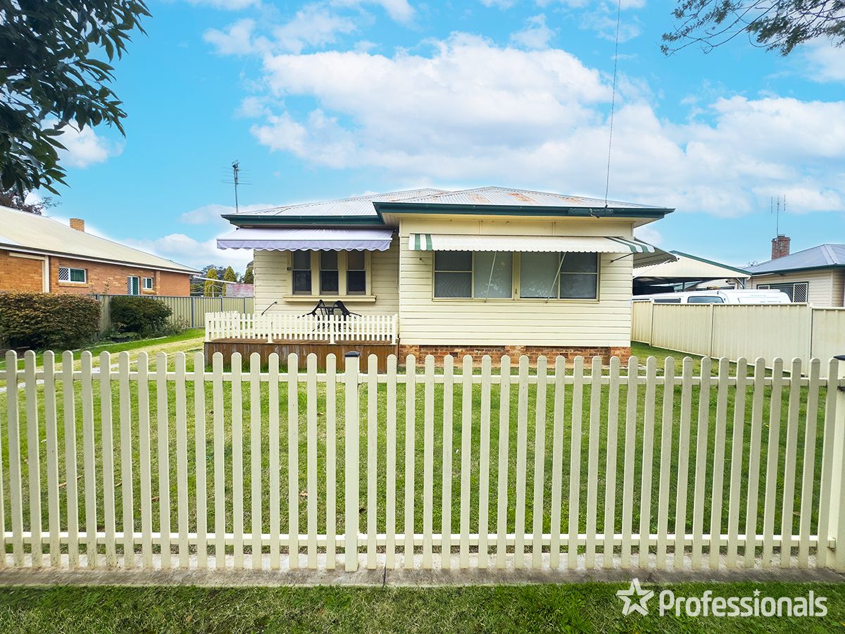 3 bedrooms House in 38 Gunnedah Road WEST TAMWORTH NSW, 2340