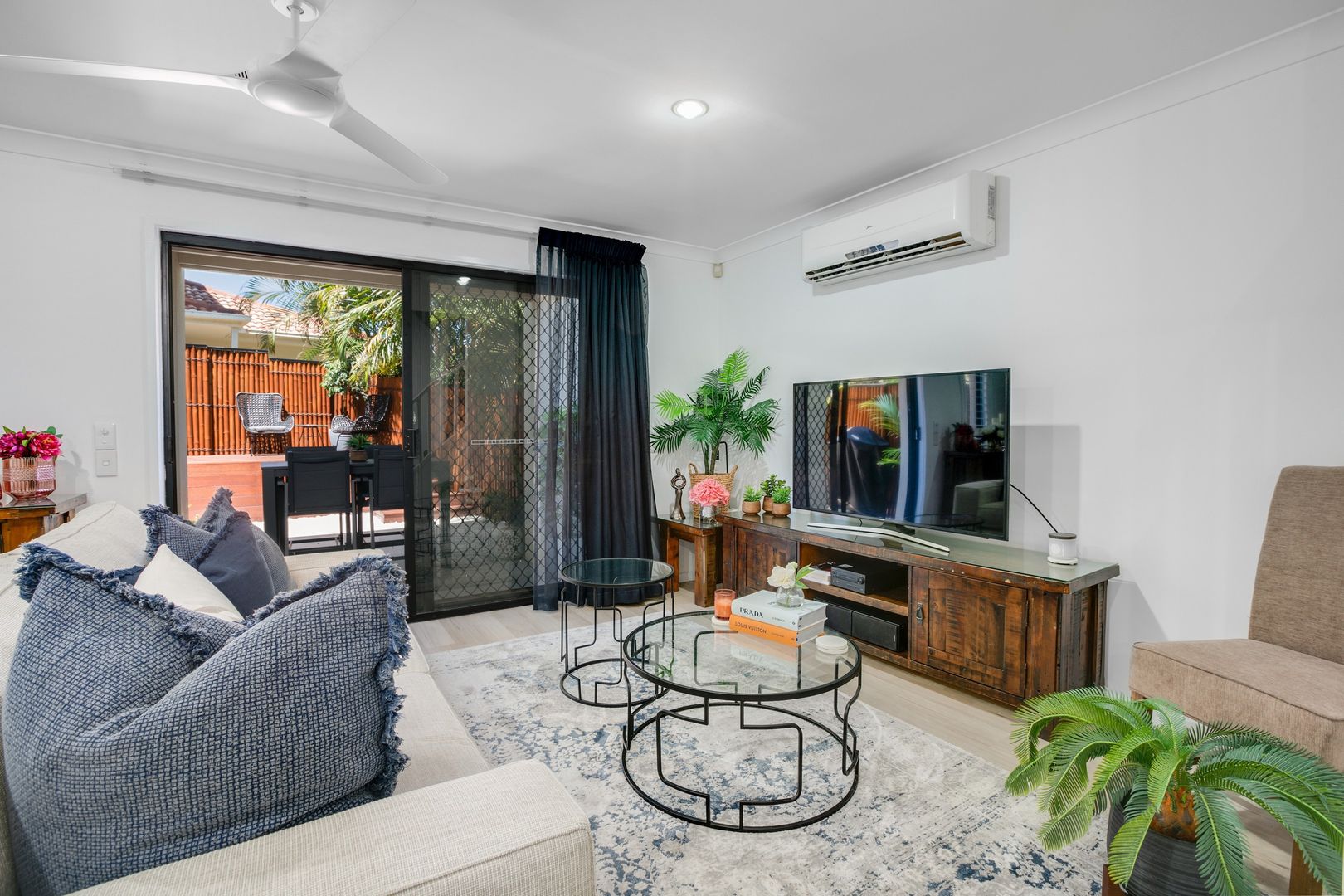 1204/2 Gentian Drive, Arundel QLD 4214, Image 1