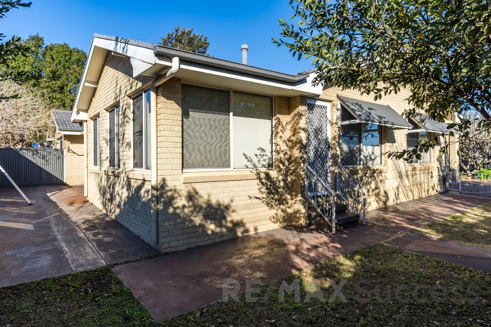 1/70 Hursley Road, Newtown QLD 4350