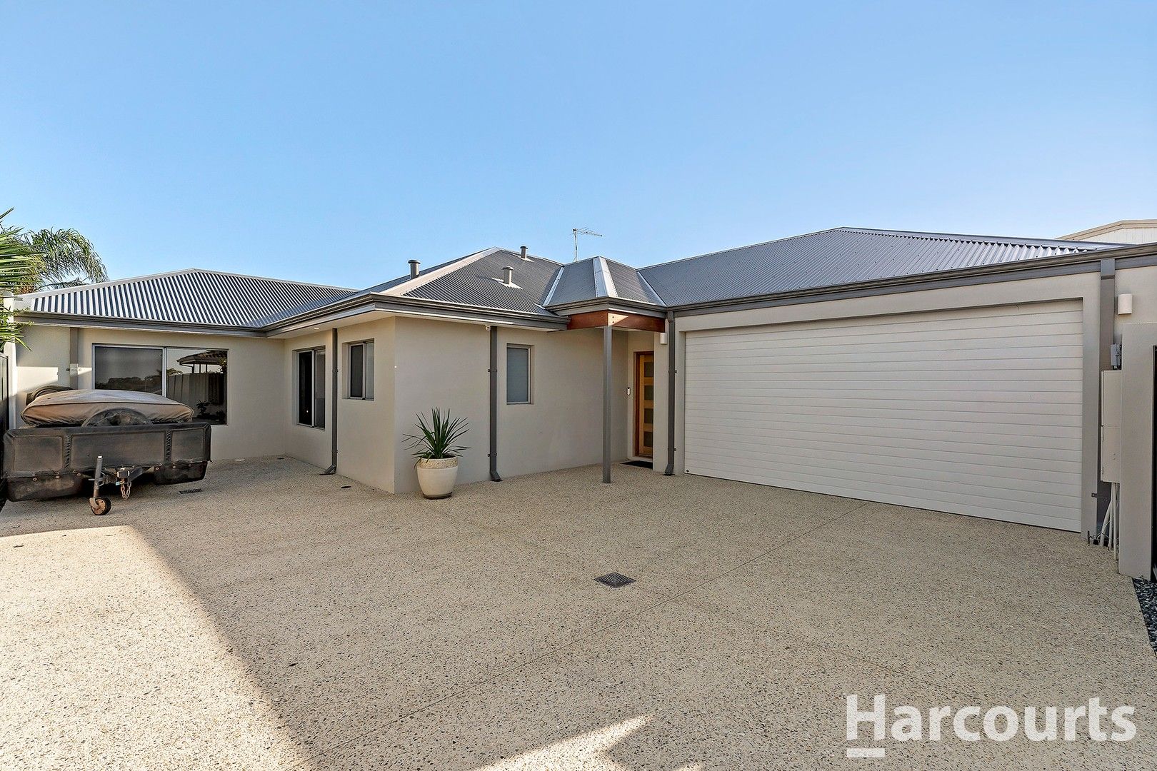 26B Lindley Road, Halls Head WA 6210, Image 2