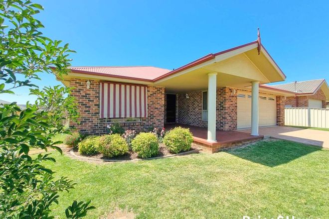 Picture of 8 Hills Street, YOUNG NSW 2594