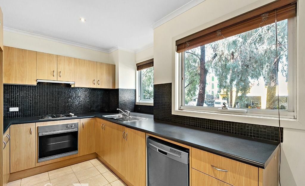 2/162 Inkerman Street, St Kilda VIC 3182 House For Rent 750 Domain