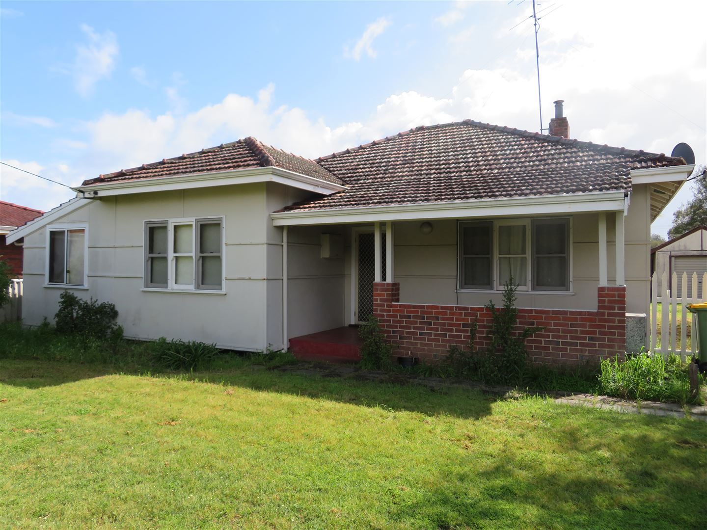 2 bedrooms House in 71 Reynolds Street WEST BUSSELTON WA, 6280
