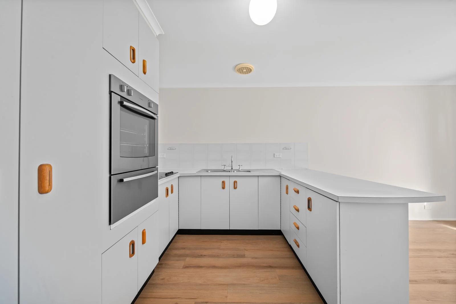 Additional image 10 of 18/11 Derrington Crescent, Bonython ACT 2905