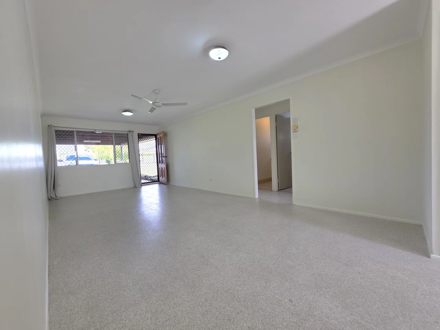Additional image 3 of 2/18 Hargreaves Street, Bundaberg South QLD 4670