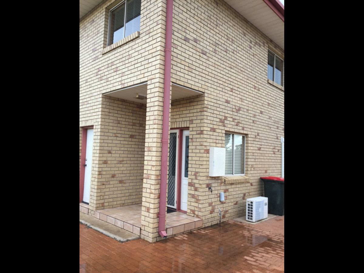 3 bedrooms Apartment / Unit / Flat in 2/153 Camooweal Street MOUNT ISA QLD, 4825