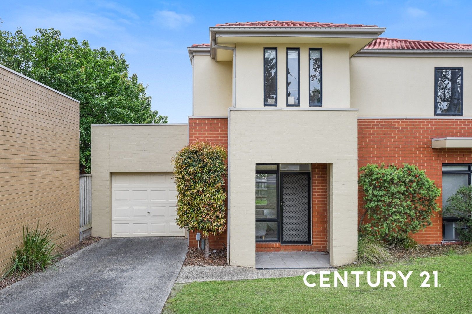 2 bedrooms Townhouse in 21C Browns Road CLAYTON VIC, 3168