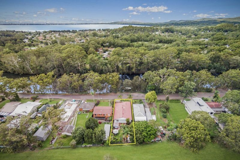 65 Geoffrey Road, Chittaway Point NSW 2261, Image 2